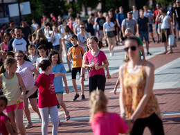 Néptánc flashmob az Erzsébet téren, fotó: Gergely Szilárd