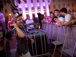 Fieszta Giro-módra az Erzsébet téren, fotó: Gergely Szilárd