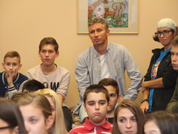 Novák Ferenc tréner a Rozgonyi-iskolában, fotó: Bakonyi Erzsébet