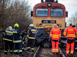 Meghalt egy ember, aki autójával vonattal ütközött Nagykanizsán, fotó: Gergely Szilárd