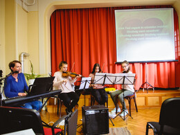 Zenés istentisztelet a református gyülekezetben
