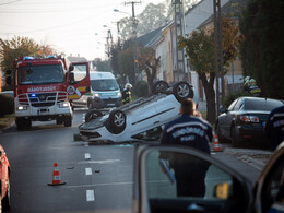Újabb baleset a Dózsa György utcában, fotó: Gergely Szilárd