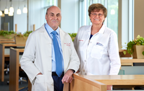 Karikó Katalin és Drew Weissman kapja az orvosi-élettani Nobel-díjat
