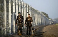 Több mint ezernégyszáz határsértő ellen intézkedtek a rendőrök a hétvégén
