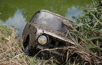 Több mint húsz éve ellopott autóra találtak rá a Zala folyóban