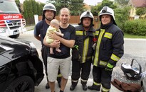 Három hónapos babát mentettek a keszthelyi tűzoltók