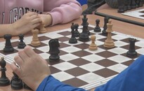 Megkezdődött a sakkozók küzdelme a városi bajnoki címért 
