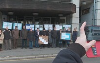 32 pedagógus írta alá a státusztörvény elleni tiltakozást a BLG-ben
