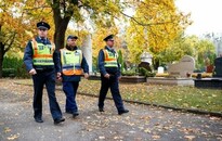 Megkülönböztetett figyelemmel készül a rendőrség a mindenszentek ünnepének és a halottak napjának időszakára