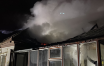 Öt vízsugárral fékezték meg a Szent Rókus utcai háztűz lángjait a kanizsai tűzoltók 