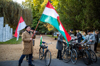 Kerékpárral az itthon maradottak tiszteletére, fotó: Horváth Zoltán