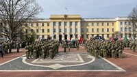 111 katona tett esküt az Erzsébet téren, fotó: anonymous