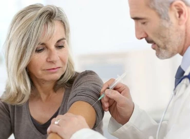 Influenza - Orvos: a járvány kezdete után is lehet oltást kérni