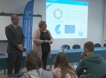 Az Európai Unió jövőjéről tartott előadást Zupkó Gábor a Cserháti-iskolában