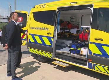 Új mentőautóval bővült az Országos Mentőszolgálat Balaton környéki flottája