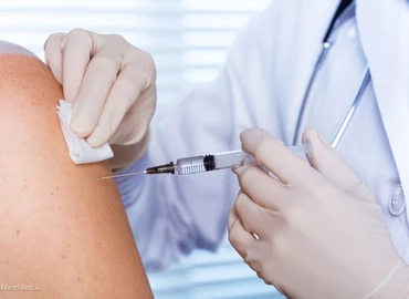 Koronavírus - Egy felmérés szerint a magyarok többsége beadatná a védőoltást