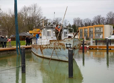 Felújítanak egy ötvenéves balatoni halászhajót