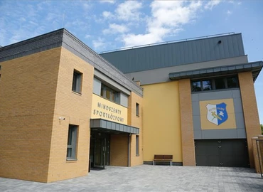 Felavatták a 3,3 milliárd forintból felépült Mindszenty József iskola sportközpontját Zalaegerszegen