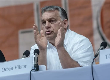 Tusványos - Orbán: minden országnak joga van a bevándorlásra nemet mondani 