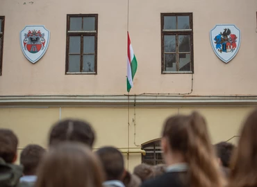 Címereket avattak a Zrínyi-iskolában