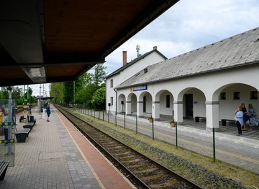 215 millió forintból újult meg a balatonmáriafürdői vasútállomás