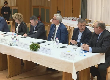 Pályázati és forrásszerzési lehetőségekről tárgyaltak  Zalaegerszegen a megyei önkormányzati vezetők és a gazdasági oldal képviselői