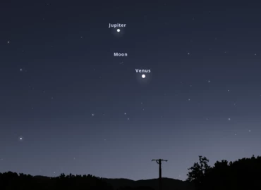 Holdsarló, Vénusz és Jupiter: látványos bolygóegyüttállás a februári éjszakában