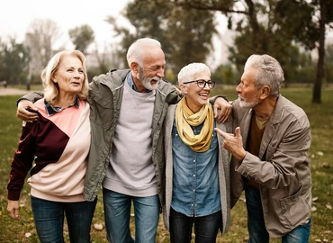 A mozgás és a jó emberi kapcsolatok segítenek az időskori egészség megőrzésében