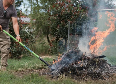 A szabályok betartásával megelőzhető a kerti tüzek okozta baj
