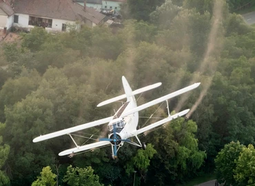 Balaton nádassal fedett, mocsaras területein gyérítik a szúnyogokat a héten