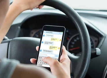 Egy hét alatt több száz intézkedés történt vezetés közbeni mobiltelefonozás miatt
