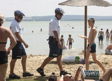 A rendőrség felkészült a balatoni és velencei-tavi turisztikai idényre