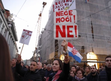 Koronavírus - Összegyűlt a szükséges számú aláírás a Covid-igazolványok eltörléséről szóló népszavazáshoz Horvátországban