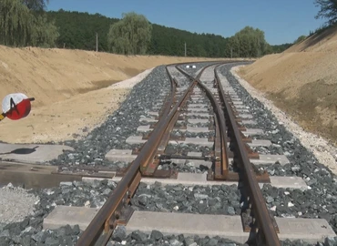 33 kilométer hosszan várja az utazóközönséget a Kistolmács-Csömödér vasútvonal